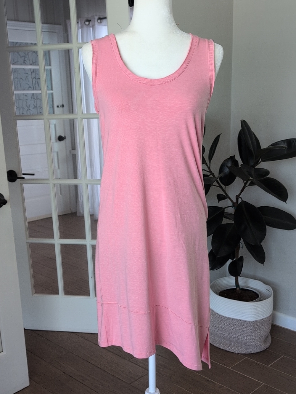 Lilla P Rose Pink Scoop Neck Tank Dress With Asymmetrical Hem XS